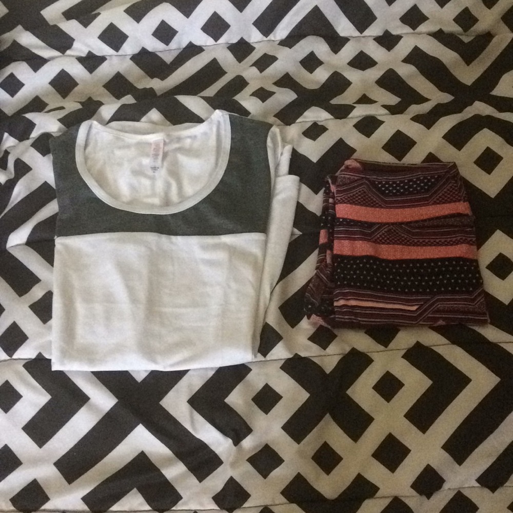 Lularoe Xs Classic Tee with Os Leggings Outfit